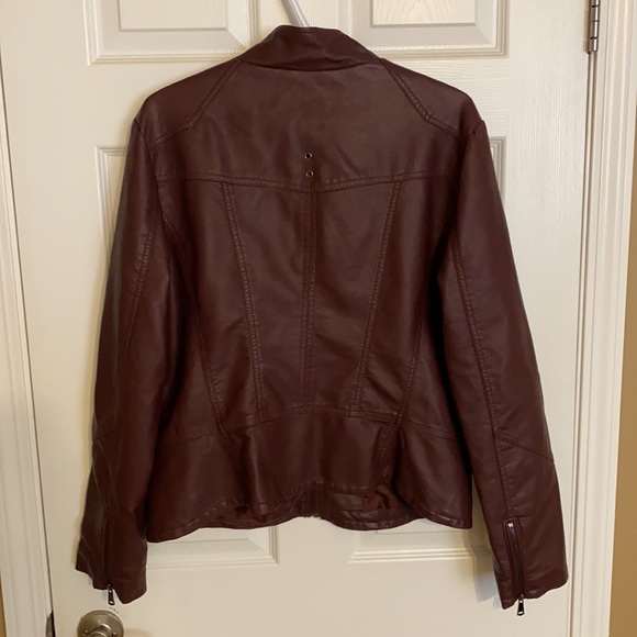 La Chateau faux leather jacket - Picture 2 of 4